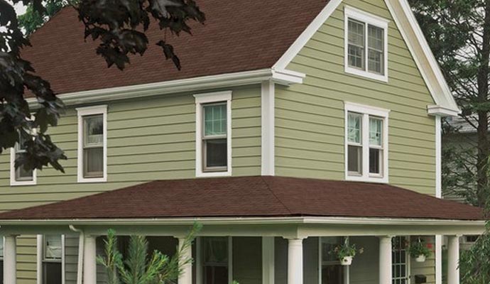 certainteed-offers-a-cedar-shake-style-siding