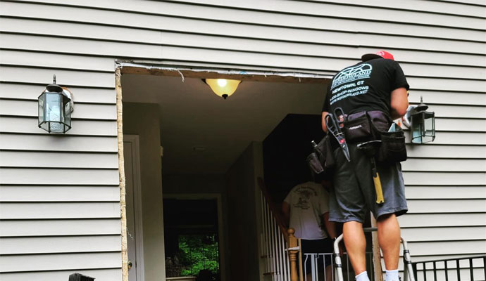 siding-installation-why-hire-a-local-company-for-the-job