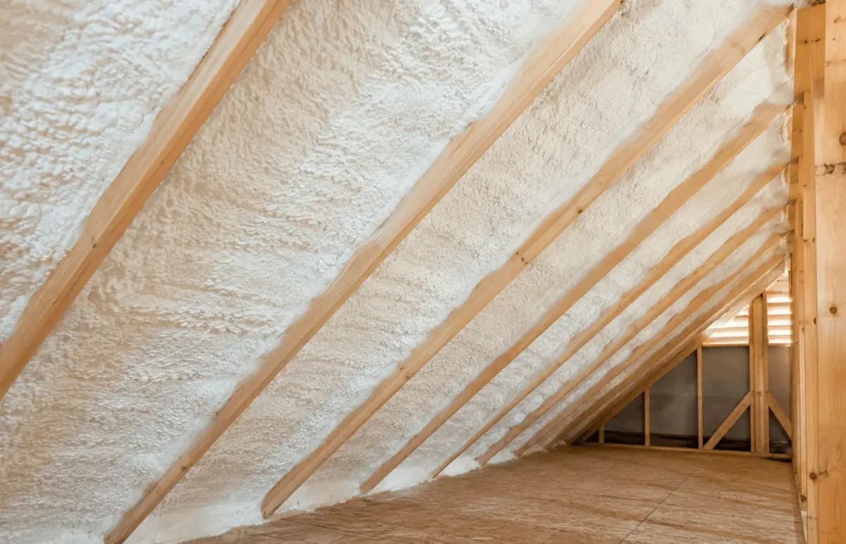 spray-foam-insulation-attic
